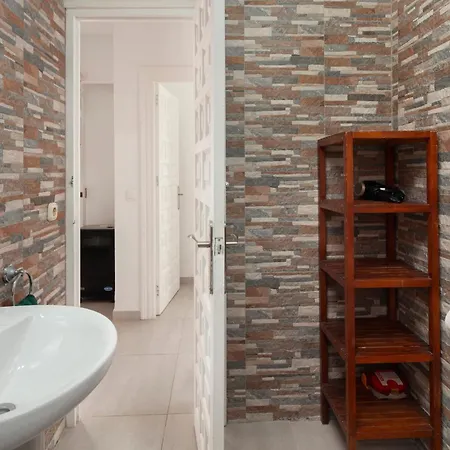 Bright Spacious 1 Bed Nerja