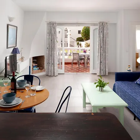 아파트 Bright Spacious 1 Bed 네르하